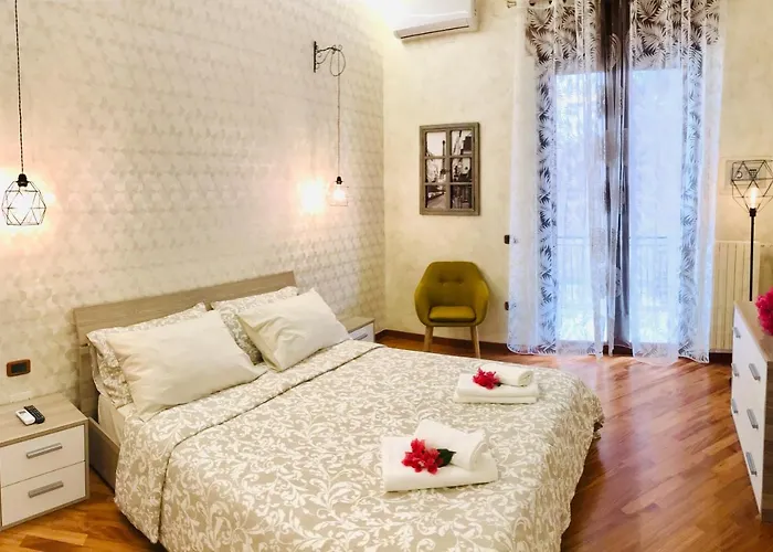 Salerno Historic Center Lovely Flat